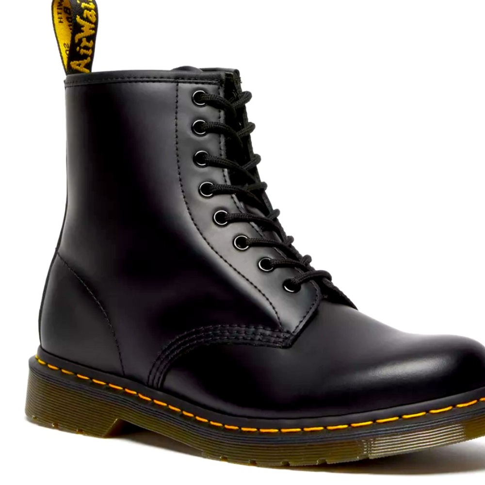 Dr. Martens AirWair 1460 SMOOTH LEATHER LACE UP BOOTS women8 brand new neverworn